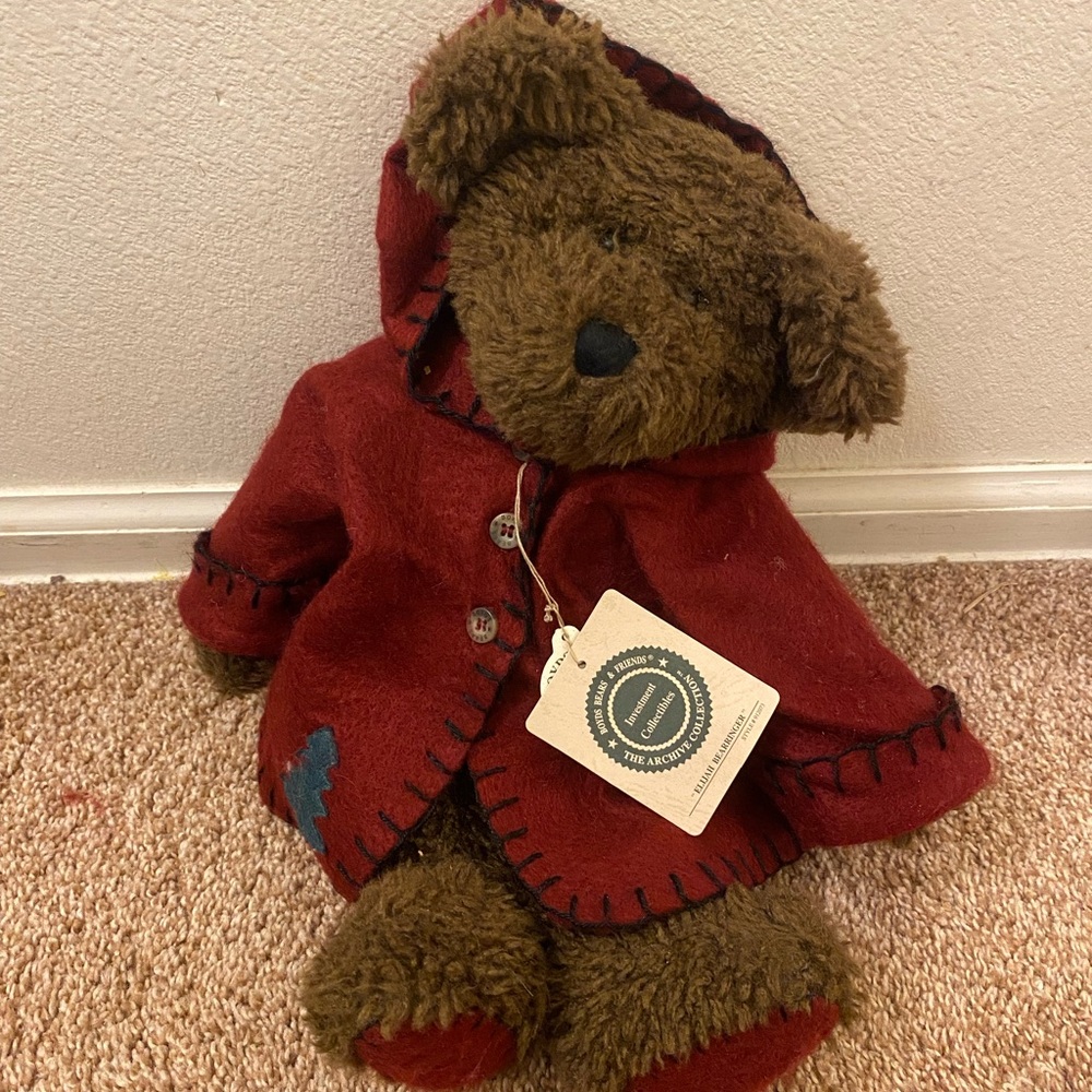 Boyd’s Bears NWT Red Hooded Teddy Bear